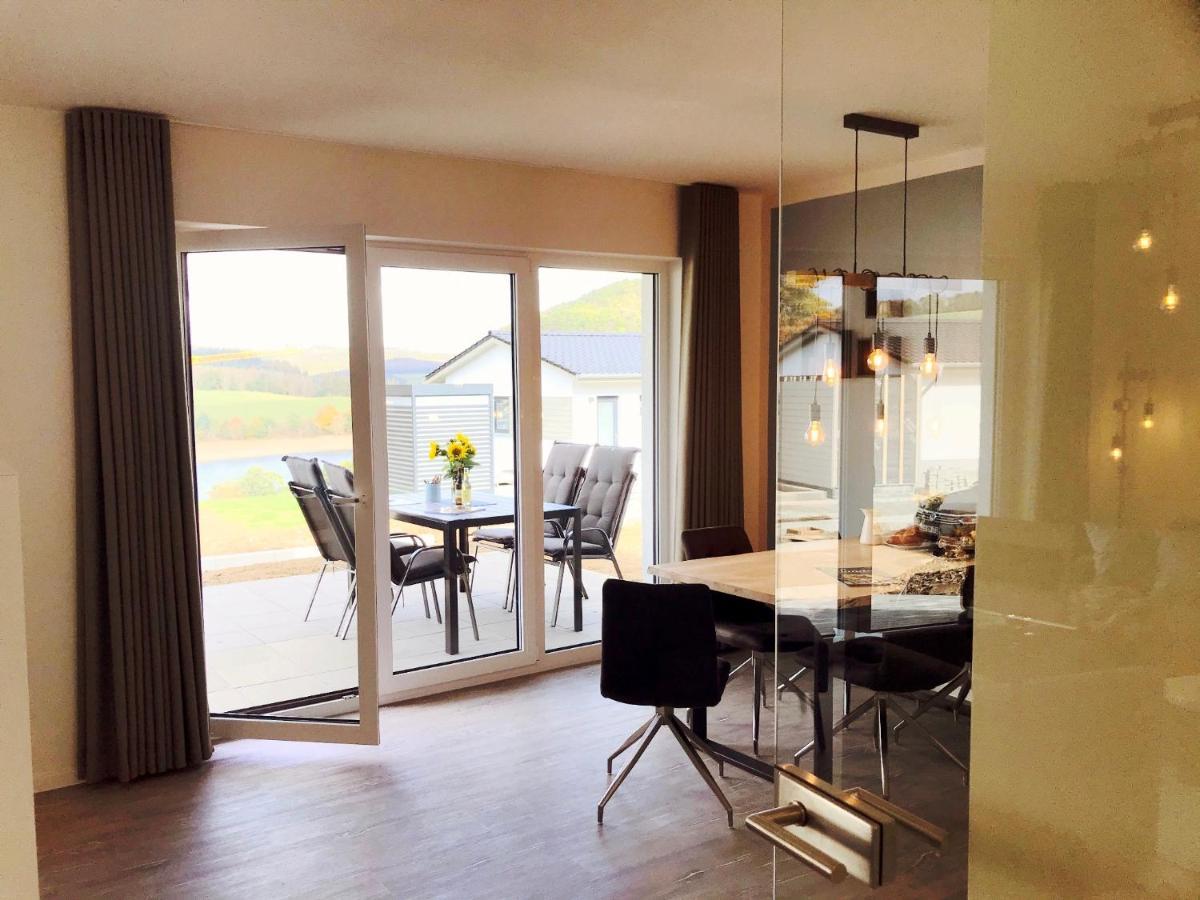 Ferienhaus Marta Am Diemelsee Im Sauerland Mit Eigener Sauna, Garten, Terrasse, Balkon Und Blick Auf Den See Luaran gambar